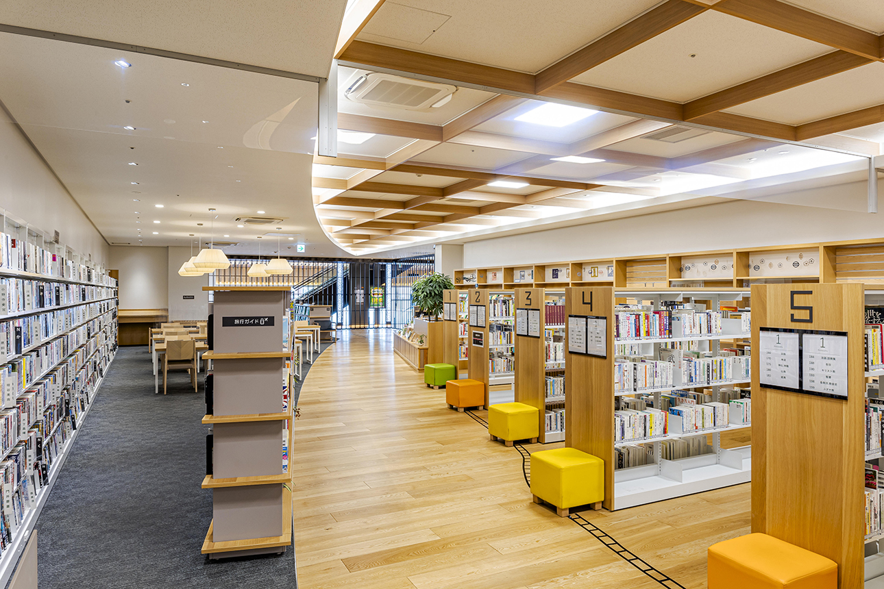 大田区立池上図書館 内観